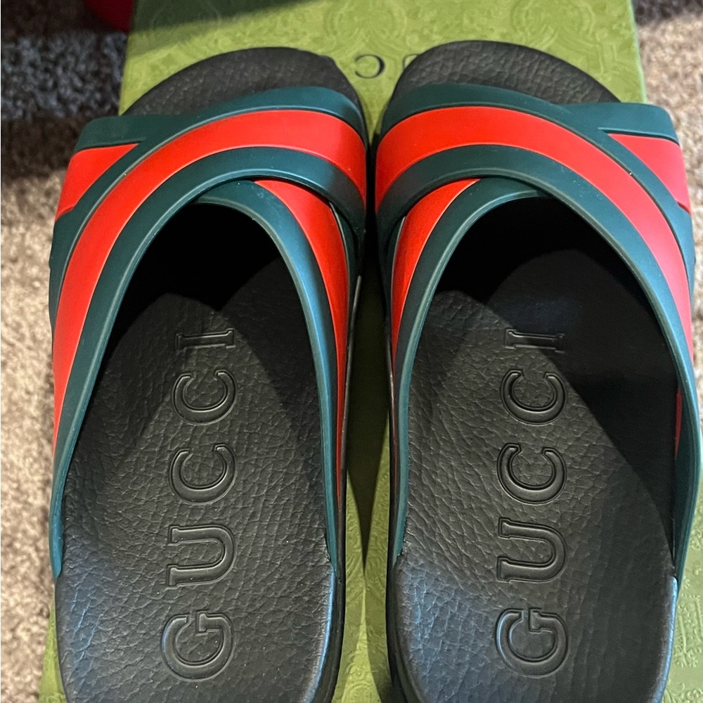 Gucci Women's Black and Red Slide Sandals - Picture 8 of 11